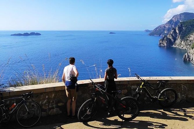 Positano Bike Tour - Stop in Positano: 30 Minutes for Alleys, Fashion Shops, and Photos