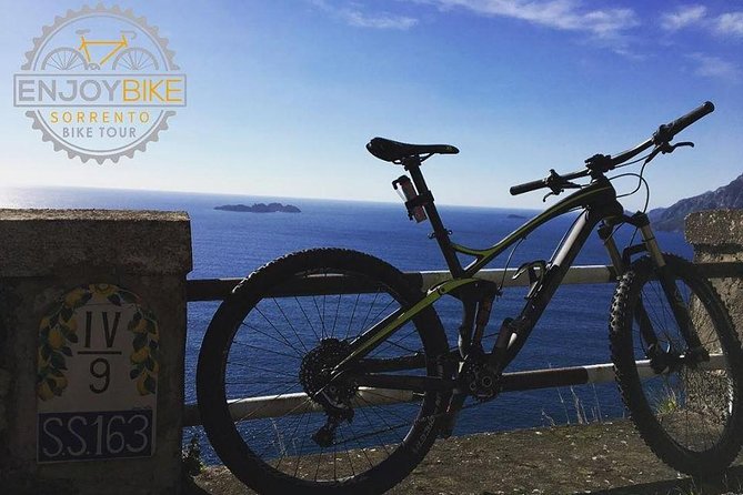Positano Bike Tour - Bike Setup: Helmets, Road Bike Pedals, and Comfort Choices