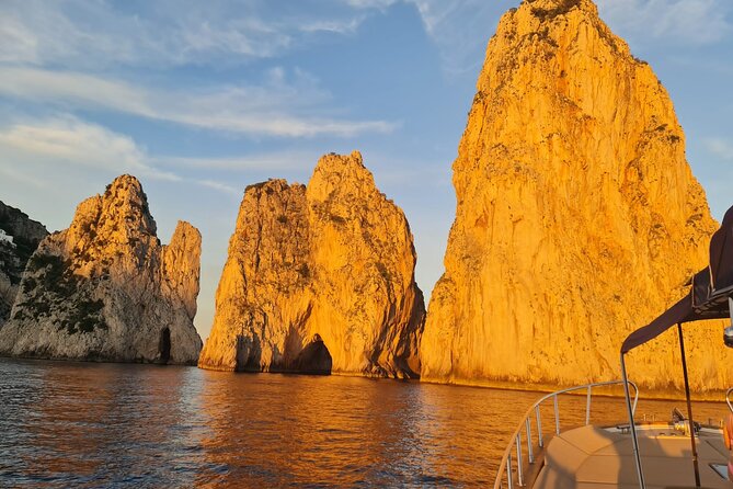 Private 4-Hour Boat Tour to Capri island with limoncello tasting - Sunset strategy: choosing where to watch the light change