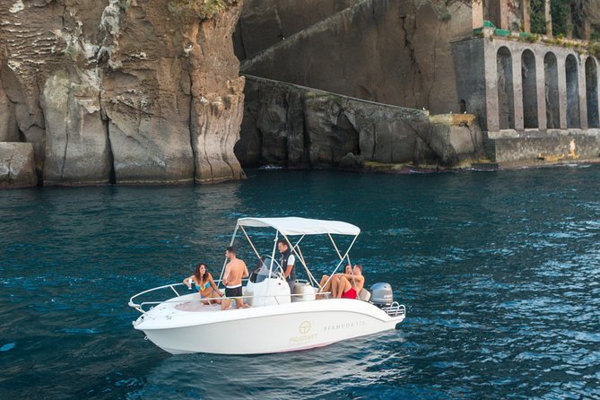 Private Amalfi Coast Tour in a ROMAR BERMUDA Boat - Cruise warm-up: Crapolla Bay and Villa di Pollio Felice