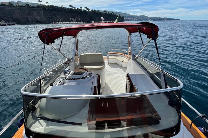 Private Boat Tour from Sorrento to Capri on a Classic Gozzo 7.50 - Stop 5: Grotta Verde, emerald light and a swim-friendly mood