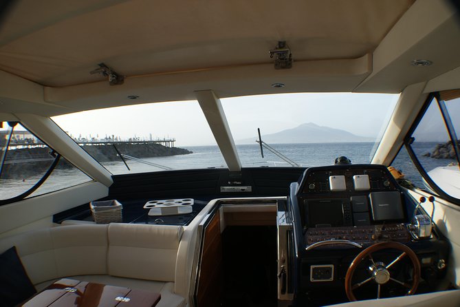 Private Cruise to Capri and Amalfi Coast from Sorrento or Capri - yacht 50' - Onboard comfort: snacks, drinks, and live crew guidance