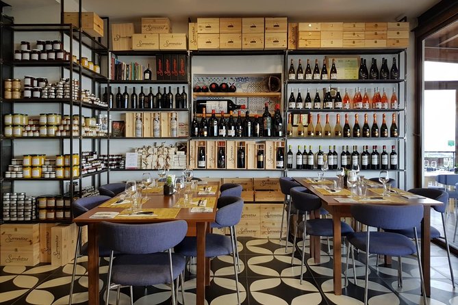 Private Pompeii, Horse Riding & Lunch Tour w/ Pick up included - Horseback Ride in the Vineyard: What to Expect in the Countryside