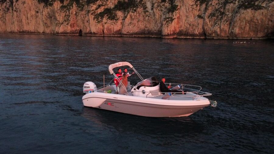 Private Sunset boat tour - Swimming, snorkelling, and the comfort checklist