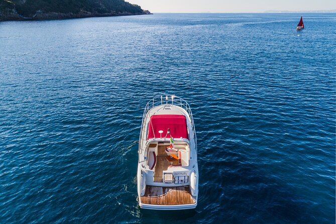 Private Tour from Sorrento to Capri - Raffaelli Shamal 40 - So who should book this private Capri boat tour?