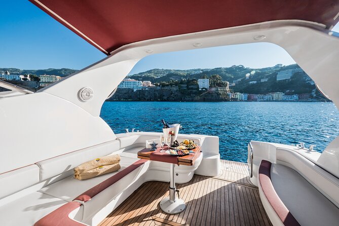 Private Tour from Sorrento to Capri - Raffaelli Shamal 40 - Price and group size, what this really costs per person