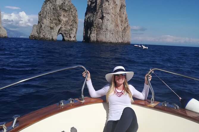 Private tour with fishing, tour of Capri and lunch on board - Marina Piccola: the best “swim and settle” stop