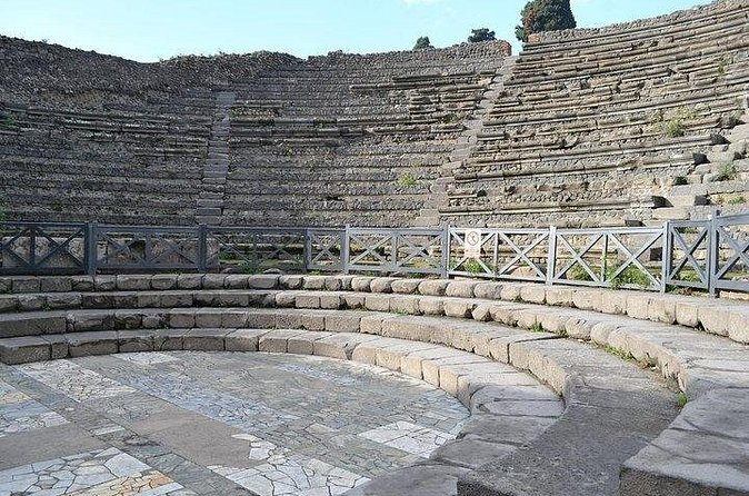 Private Transfer from Sorrento to Naples with 2-Hour Pompeii Tour - Why the Guide and Highlight Route Add Real Value