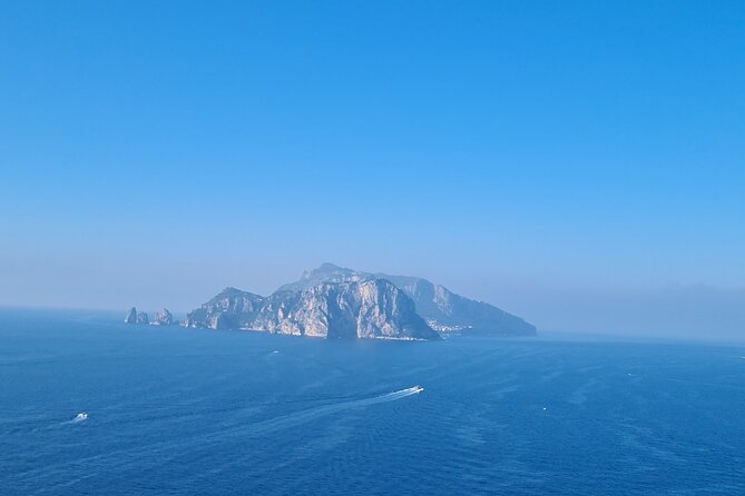 Punta Campanella hike - Amalfi coast - Sorrento - To the Punta Campanella lighthouse: Capri front-row seating