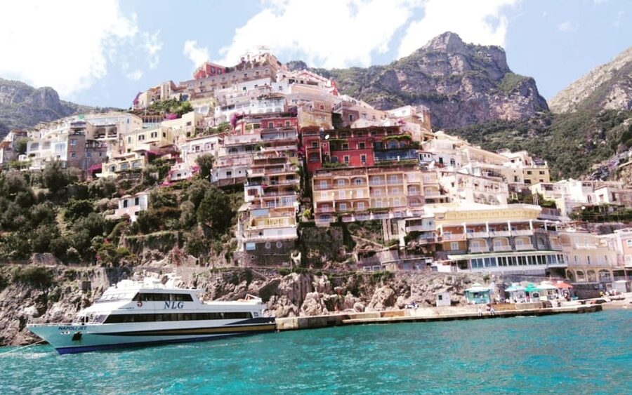 Round-Trip Ferry Ticket from Salerno to Amalfi and Positano - Positano free time: stairs to the sea and iconic sights