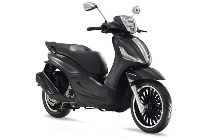 Scooter Rental 300cc - What’s Included (and Why It Matters Once You’re Outside)