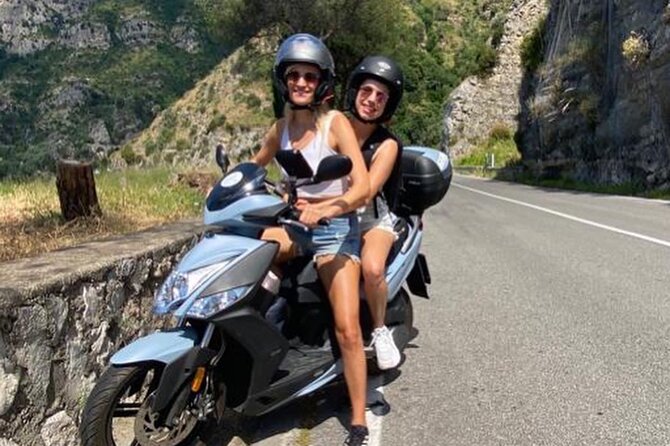 Scooter Rental to Visit Sorrento, Amalfi Coast, Positano and More - The setup in Sorrento: helmets, phone mount, and real instructions