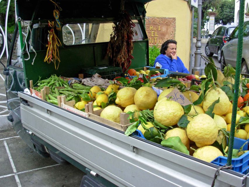 Secrets Walks of Sorrento with Local Guide - Pace and weather: rain or shine, so dress like you mean it
