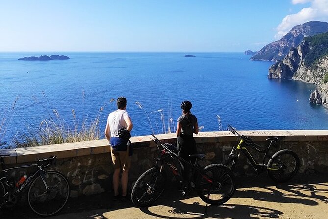 Sightseeing Bike Tour Amalfi Coast - Amalfi Arrival: Cathedral Views and Characteristic Alleys in 10 Minutes