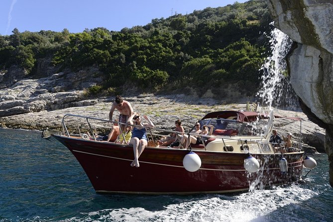Small Group Boat Tour Capri & Blue Grotto with Swimming Stops - Food, open bar, and limoncello tastings that feel like a real treat