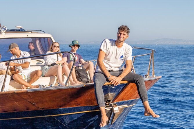 Sorrento: Capri Boat Small Group Tour Up to 8 & 4 hours ashore - Capri time: how to use your 4 hours in the center