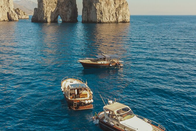 Sorrento: Capri Boat Small Group Tour Up to 8 & 4 hours ashore - Onboard comfort that makes a long boat day easier