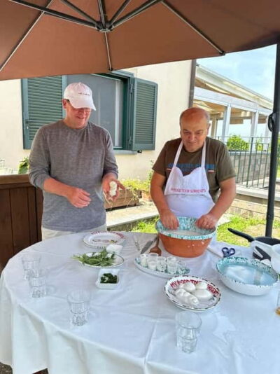 Mozzarella experience. Say CHEESE with us!