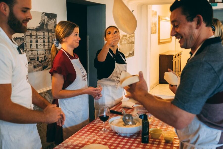 Sorrento: Pizza Making Class at Tirabusciò Cooking School - The Welcome Tastings: Olive Oil, Mozzarella, and Limoncello