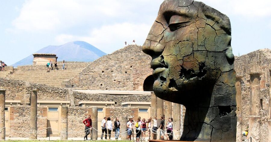 Sorrento: Pompeii and Vesuvius Day Trip with Entry and Lunch - Should you book this Sorrento to Pompeii and Vesuvius day trip?