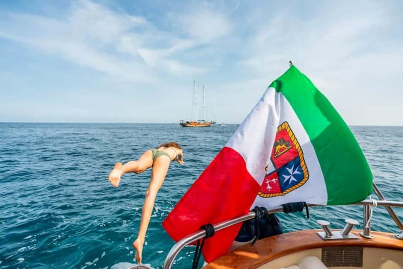 Sorrento: Positano & Amalfi Coast Small-Group Boat Tour - Small-group comfort with a real skipper and a talkative guide