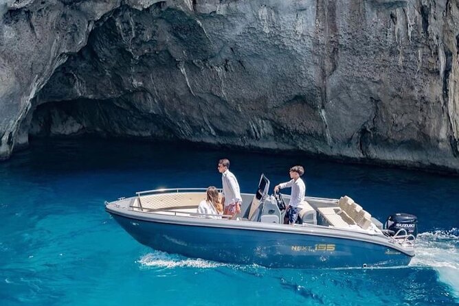 Sorrento Private Boat Tour at Sunset with Prosecco - Stop 2: Bagni Regina Giovanna and the second sunset chapter