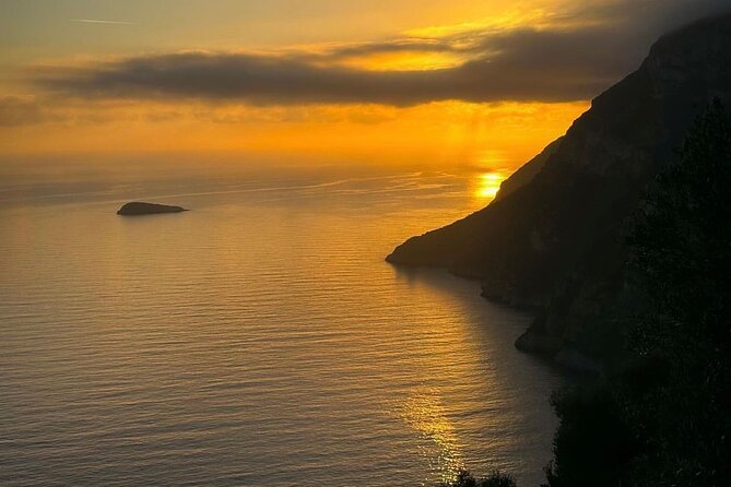 Sorrento Private Boat Tour at Sunset with Prosecco - Prosecco, limoncello, and the snack reality check