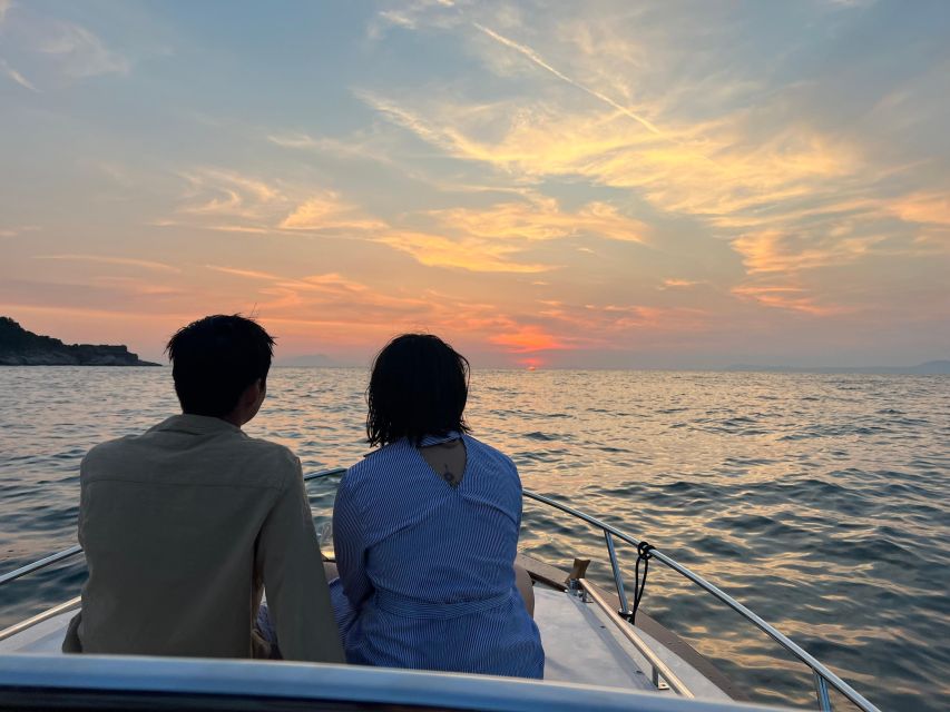 Sorrento: Private Sunset Boat Tour with Music and Aperitif - Aperitif details: wine, prosecco, snacks, and the timing trick