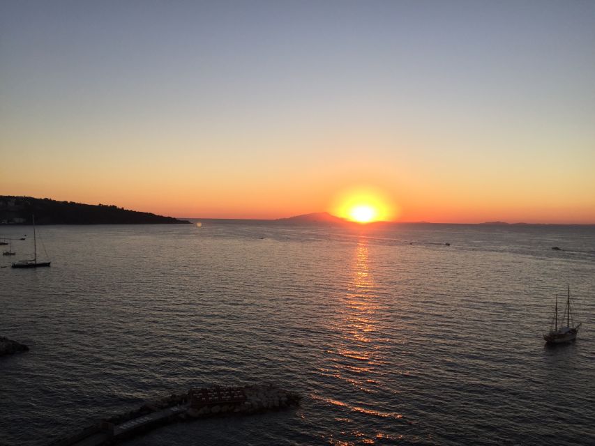 Sorrento: Scenic Boat Tour with Aperitif - Key highlights worth caring about