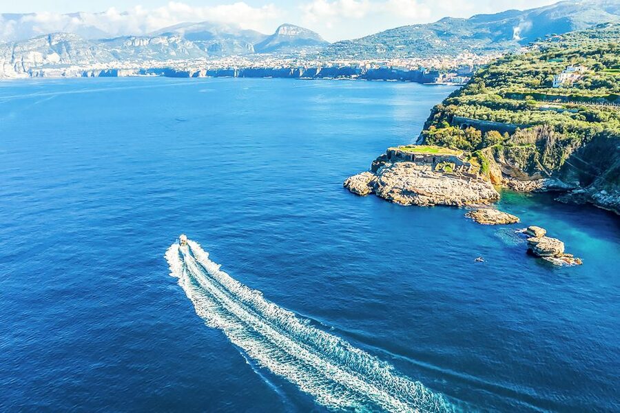 Sorrento: Sightseeing Cruise with Limoncello Tasting - Baths of Queen Giovanna: cliffside swimming at the Gulf of Naples