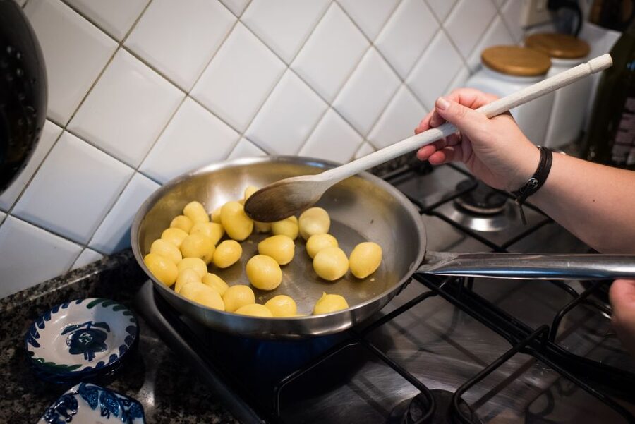 Sorrento: Small Group Cooking Class at a Local's Home - How a small home kitchen keeps you active