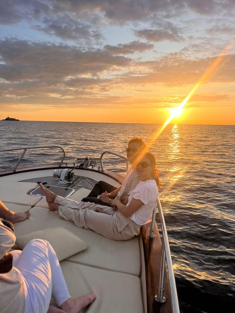 Sorrento Sunset Cruise with Aperitif on Board - Aperitif on board: prosecco, limoncello, and music that fits sunset