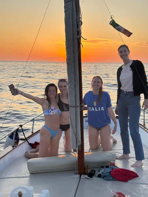 Sorrento Sunset Cruise with Aperitif on Board - Getting there and getting on the boat fast at Cooperativa Azzurra