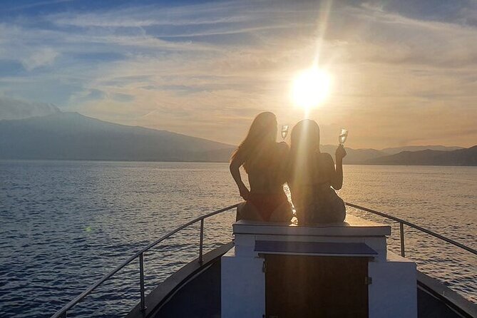 Sorrento Sunset Experience With Prosecco, Limoncello and Snacks - Marina Grande Boarding: An Old Fishing Pier With a Calm Start