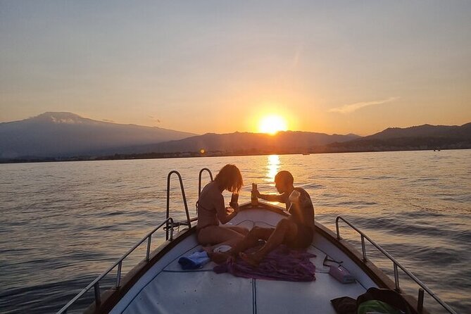 Sorrento Sunset Private Tour - Premium 28ft Boat - Marina Grande And The Traditional Gozzo Welcome Aboard