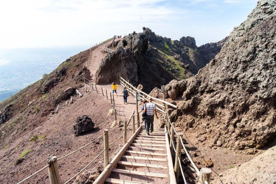 Sorrento: Vesuvius Day Trip with Entry and Lunch - What the included guide and entry ticket really do for you