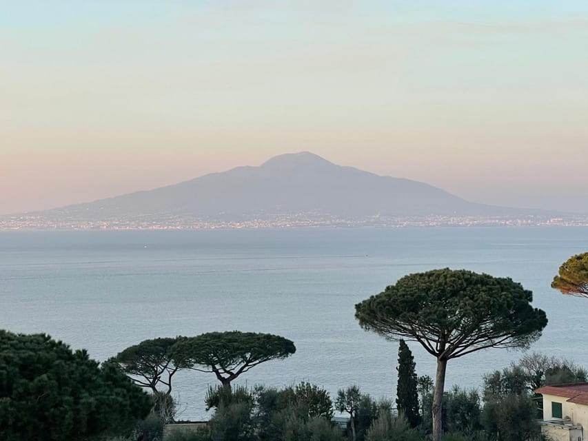 Sorrento: walks and food - Vallone dei mulini and the Cloister Stop for Big-View History