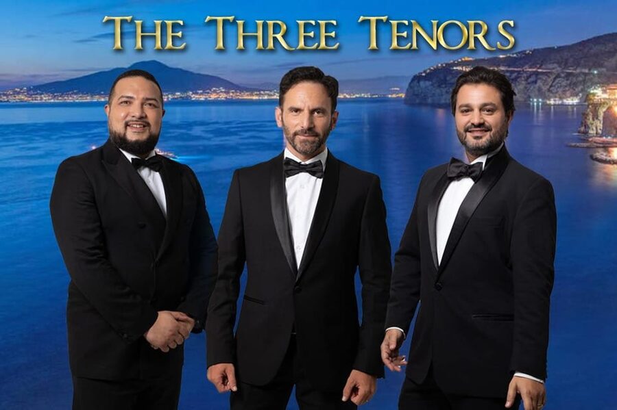 The Three Tenors in Sorrento: Opera Arias, Naples and Songs - The Stage Setup: Three Tenors Plus Piano, Violin, and Cello