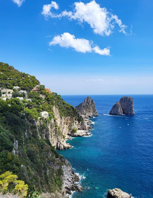 Tour in Barca da Amalfi un Viaggio da Sogno in Amalfi Coast - Arco degli Innamorati: a rock arch with a story
