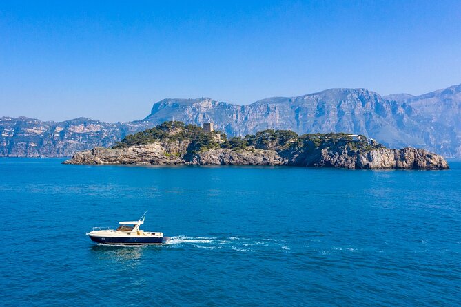 Tour Privato della Costiera Amalfitana in Barca - Praiano and Conca dei Marini: short lookouts, longer coastal feelings