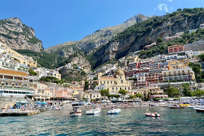 Tour Privato di Capri&Positano in Barca - Capri’s Faraglioni cruise: where the scenery turns iconic fast
