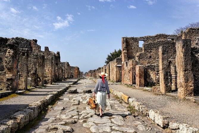 Tour to Discover Pompeii and Vesuvius - Back to Sorrento: finishing the day with bay views and a clear landing