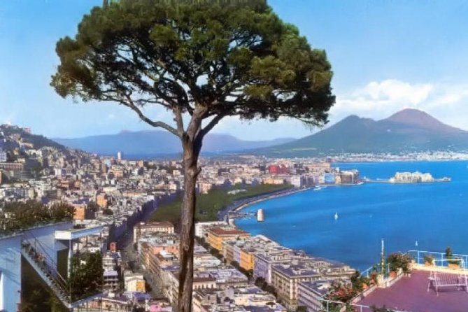 Transfer Naples to Sorrento with stop to visit Pompeii ruins - Ride comfort in a Mercedes, for real travel days