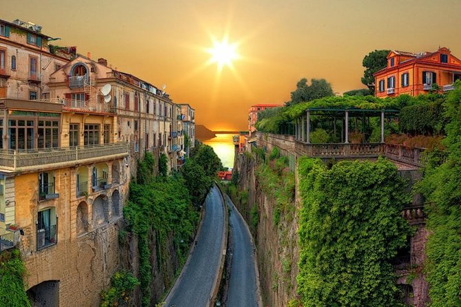 Transfer Sorrento to/from Rome optional Pompeii Stop - The Air-Conditioned Ride: Comfort and a Built-in Break